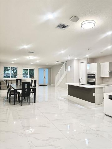 10420 NW 67th St 10420, Doral, FL 33178