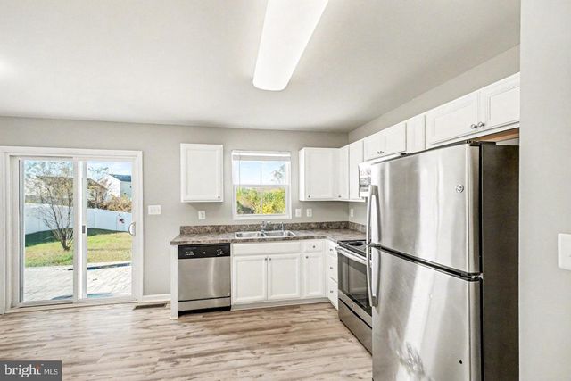 105 HARPER LN, Fredericksburg, VA 22405