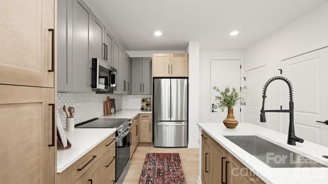 10500 Midway Park Drive A4, Charlotte, NC 28277