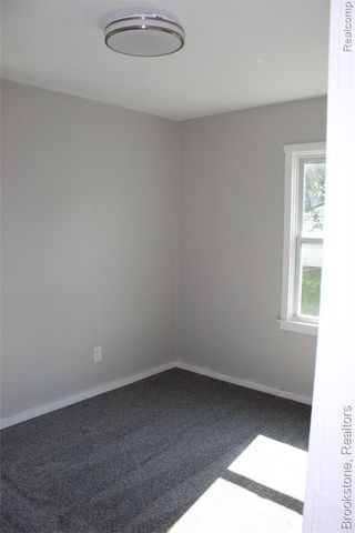20589 Negaunee, Redford, MI 48240