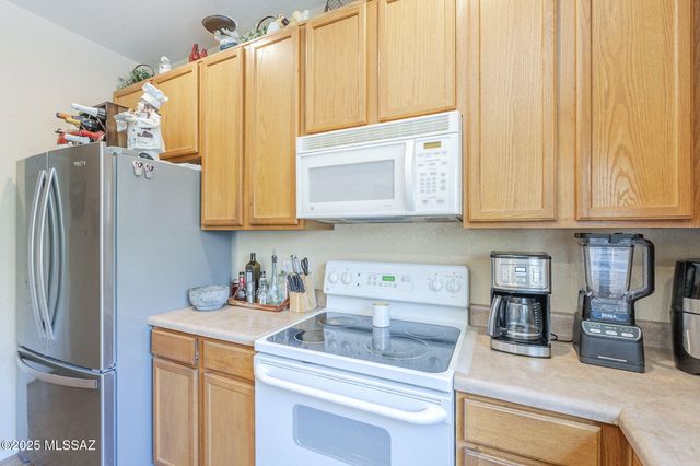 1311 W Calle Libro Del Retrato, Sahuarita, AZ 85629