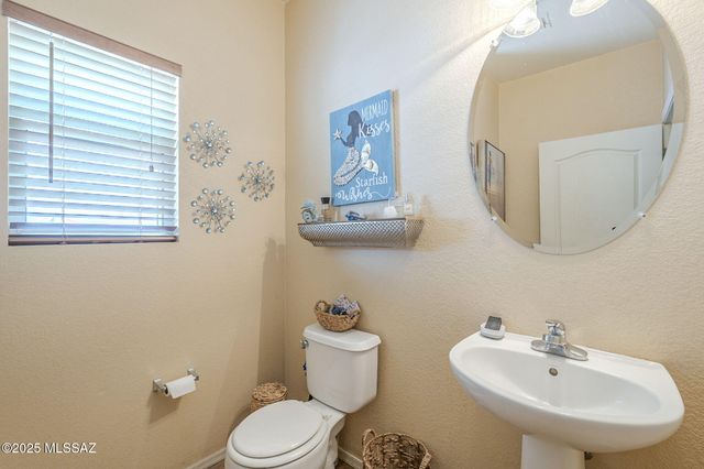 1311 W Calle Libro Del Retrato, Sahuarita, AZ 85629