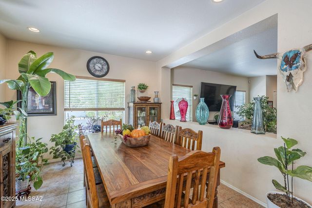 1311 W Calle Libro Del Retrato, Sahuarita, AZ 85629