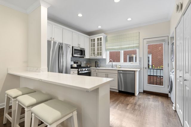 1765 W Altgeld Street K, Chicago, IL 60614