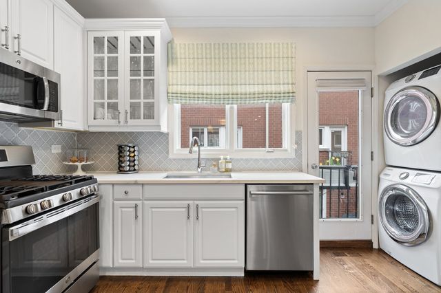 1765 W Altgeld Street K, Chicago, IL 60614