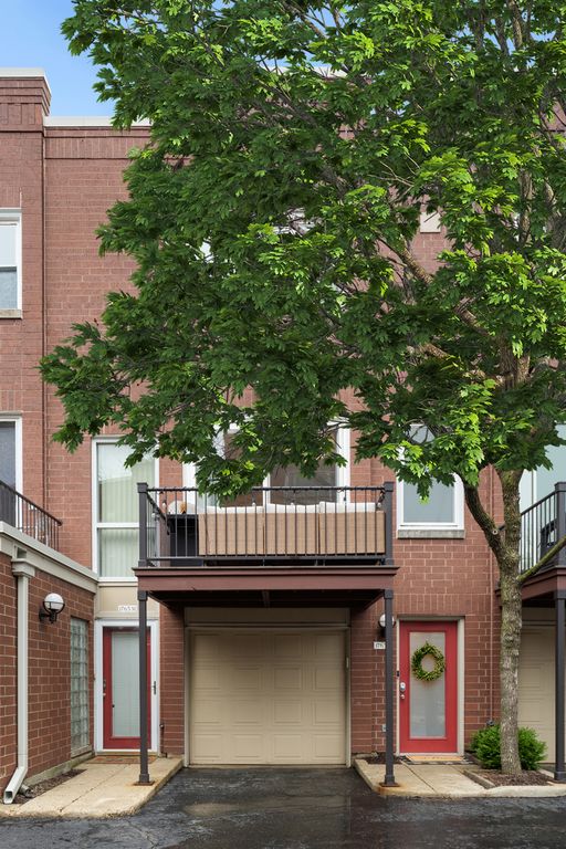 1765 W Altgeld Street K, Chicago, IL 60614