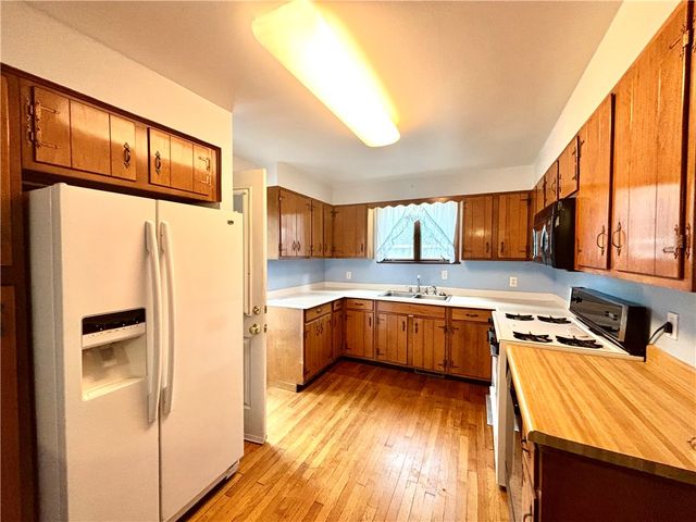 2 Hockeborne Avenue, Auburn, NY 13021