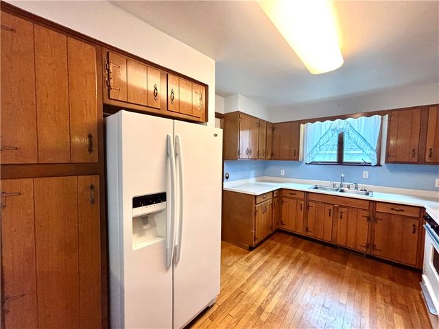 2 Hockeborne Avenue, Auburn, NY 13021