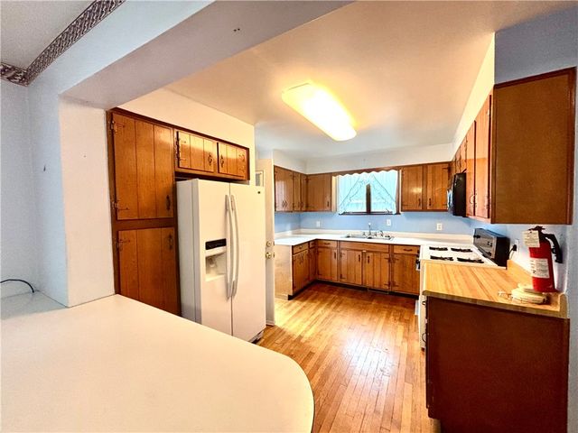 2 Hockeborne Avenue, Auburn, NY 13021