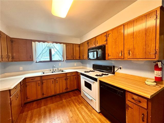 2 Hockeborne Avenue, Auburn, NY 13021