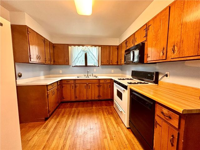 2 Hockeborne Avenue, Auburn, NY 13021