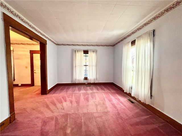 2 Hockeborne Avenue, Auburn, NY 13021