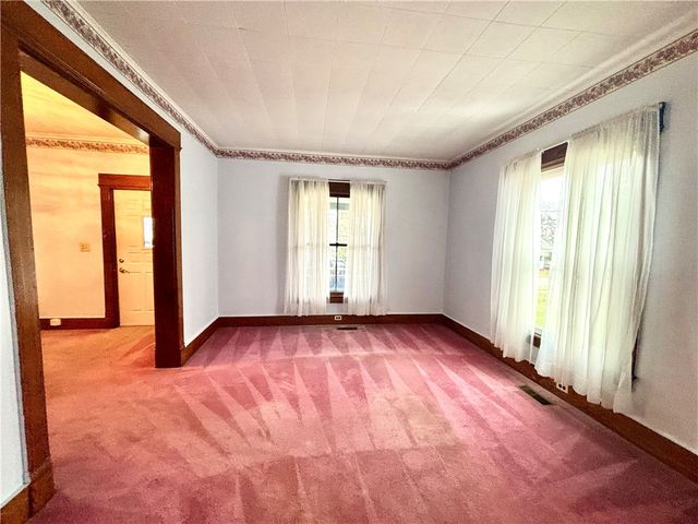 2 Hockeborne Avenue, Auburn, NY 13021