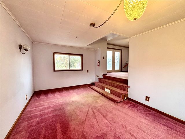 2 Hockeborne Avenue, Auburn, NY 13021