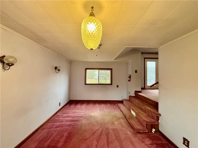 2 Hockeborne Avenue, Auburn, NY 13021