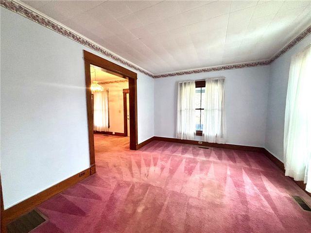 2 Hockeborne Avenue, Auburn, NY 13021