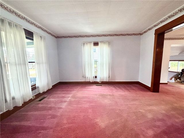 2 Hockeborne Avenue, Auburn, NY 13021