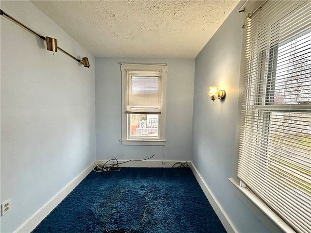 2 Hockeborne Avenue, Auburn, NY 13021