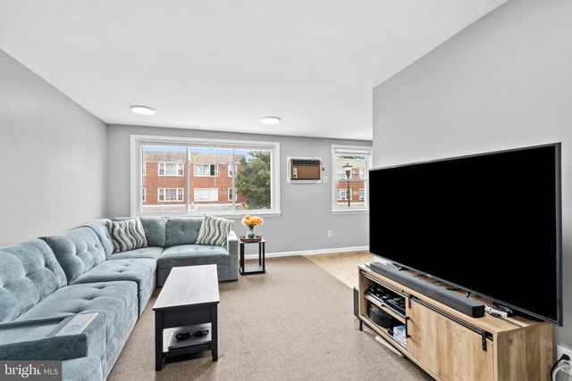 263 RIDGEWAY TER, Philadelphia, PA 19116