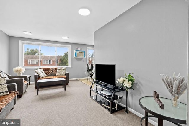 263 RIDGEWAY TER, Philadelphia, PA 19116