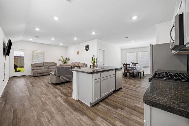 5822 Hampton Valley Drive, Spring, TX 77373