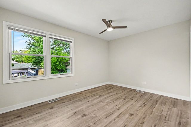 1312 W Oakmont Road, Hoffman Estates, IL 60169