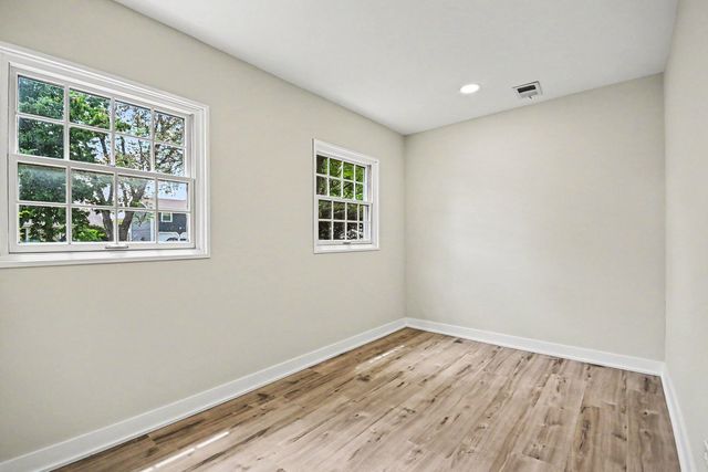 1312 W Oakmont Road, Hoffman Estates, IL 60169