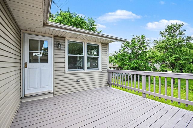 1312 W Oakmont Road, Hoffman Estates, IL 60169