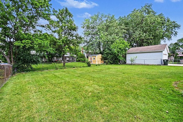 1312 W Oakmont Road, Hoffman Estates, IL 60169