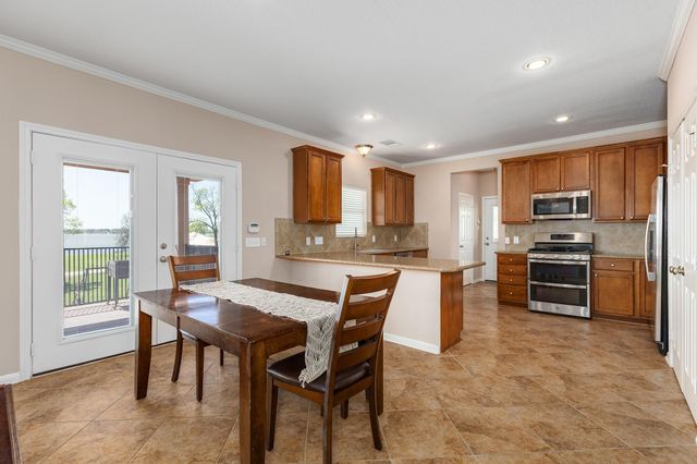 264 Falcon Point, Onalaska, TX 77360