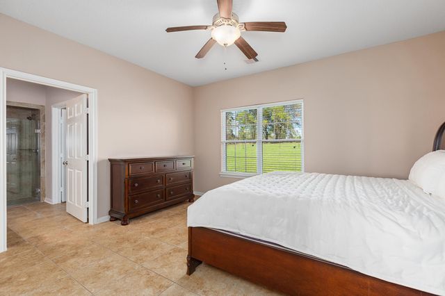 264 Falcon Point, Onalaska, TX 77360