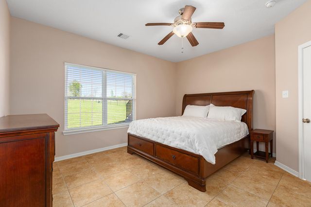 264 Falcon Point, Onalaska, TX 77360