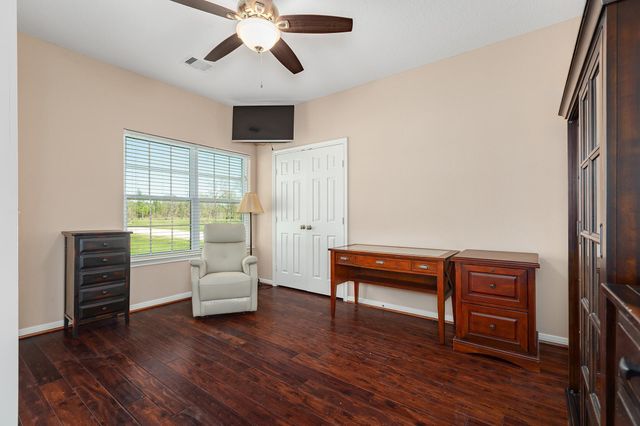 264 Falcon Point, Onalaska, TX 77360