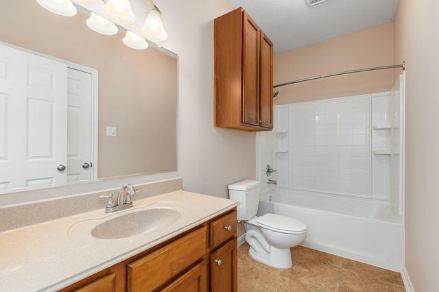 264 Falcon Point, Onalaska, TX 77360