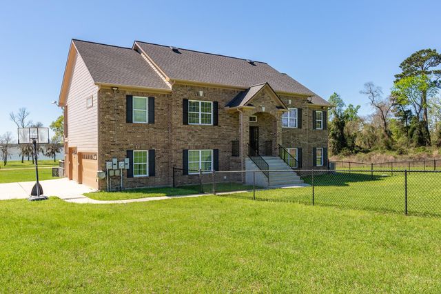 264 Falcon Point, Onalaska, TX 77360