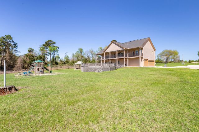 264 Falcon Point, Onalaska, TX 77360