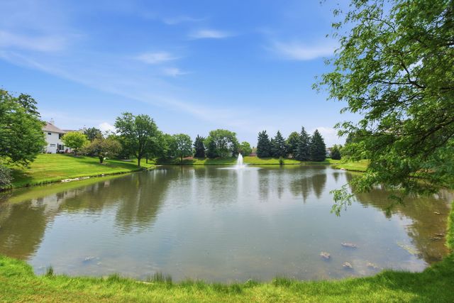 3069 Autumn Lake Drive, Aurora, IL 60504