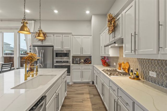 1929 Campground Way, Aubrey, TX 76227