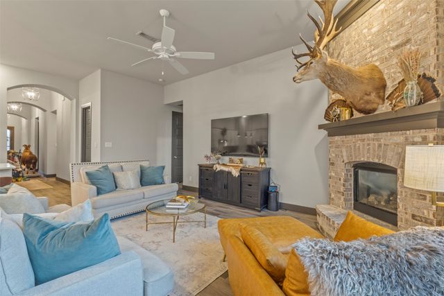 1929 Campground Way, Aubrey, TX 76227
