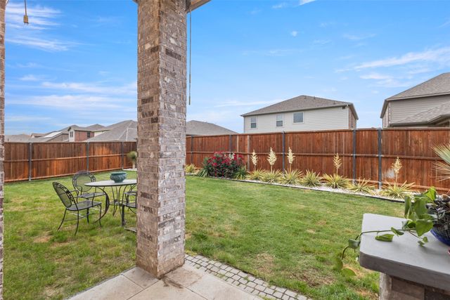 1929 Campground Way, Aubrey, TX 76227