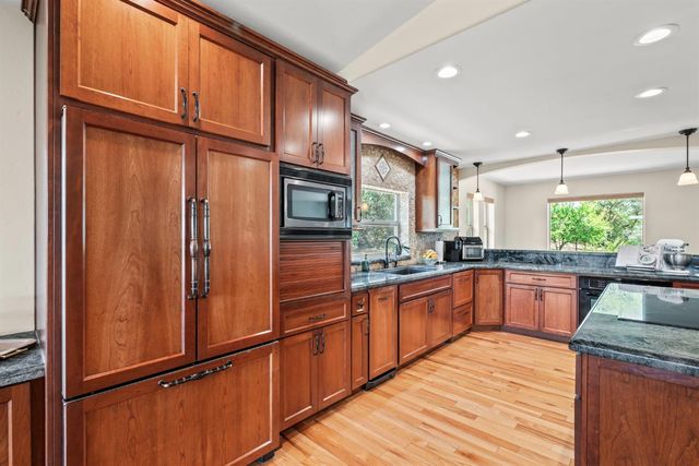 2881 Dos Vistas Dr, Shingle Springs, CA 95682