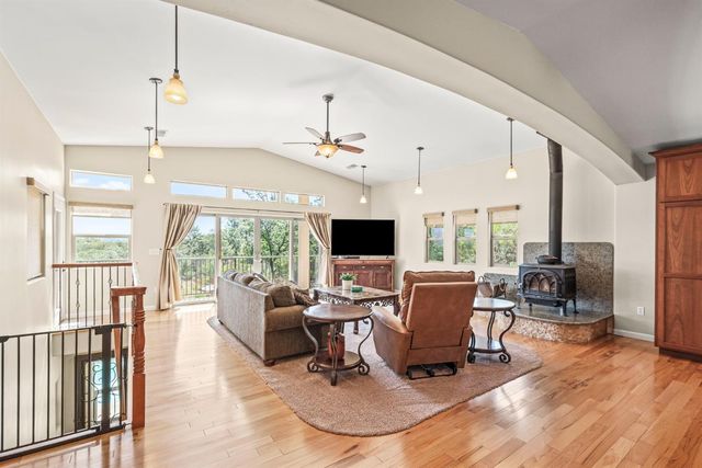 2881 Dos Vistas Dr, Shingle Springs, CA 95682