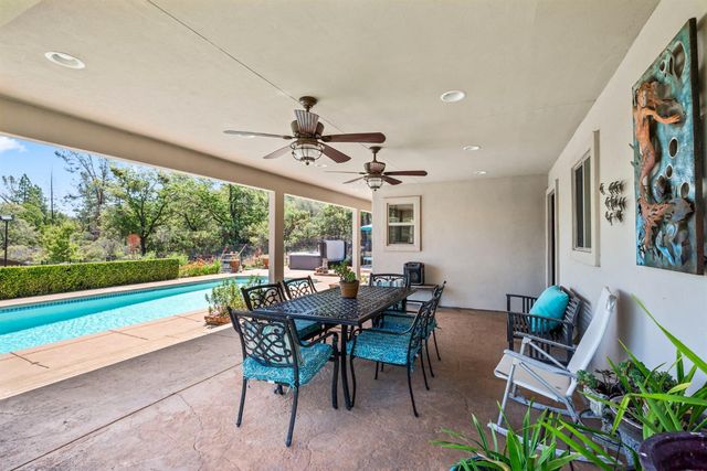 2881 Dos Vistas Dr, Shingle Springs, CA 95682