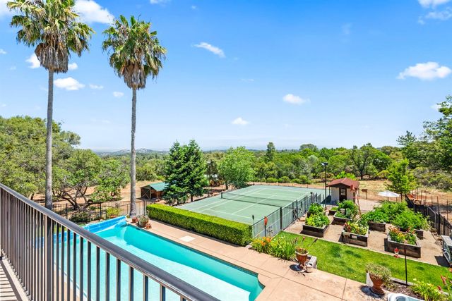 2881 Dos Vistas Dr, Shingle Springs, CA 95682