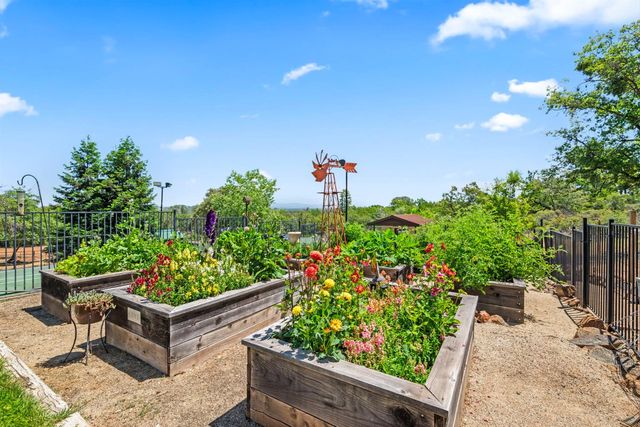 2881 Dos Vistas Dr, Shingle Springs, CA 95682