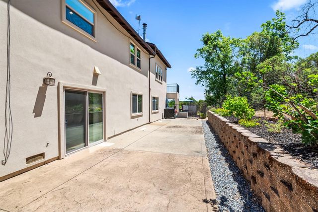 2881 Dos Vistas Dr, Shingle Springs, CA 95682
