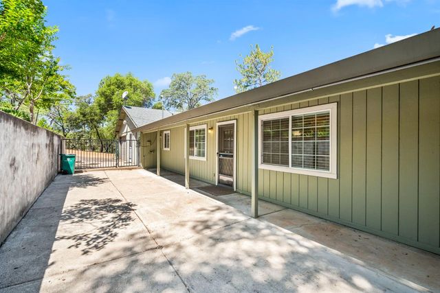 2881 Dos Vistas Dr, Shingle Springs, CA 95682