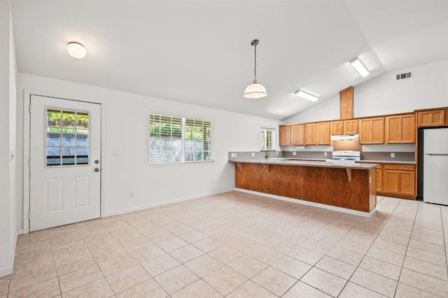 2881 Dos Vistas Dr, Shingle Springs, CA 95682