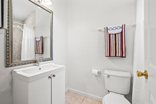 2881 Dos Vistas Dr, Shingle Springs, CA 95682