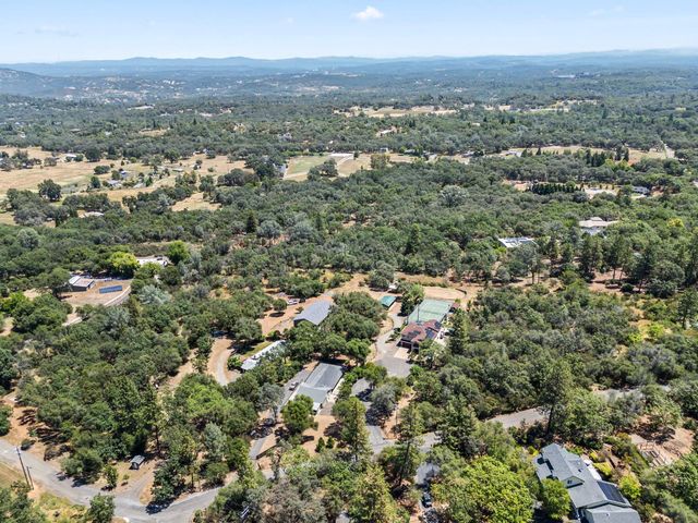 2881 Dos Vistas Dr, Shingle Springs, CA 95682